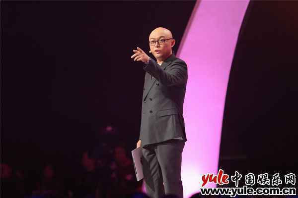 爱情需要分享和互动的快乐，让厨房里的烟火气为爱情加温