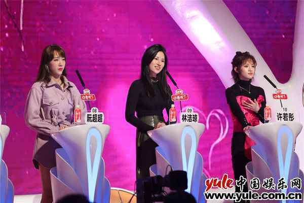 爱情需要分享和互动的快乐，让厨房里的烟火气为爱情加温