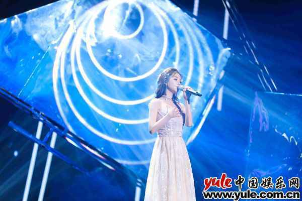 冯提莫东方B站双跨年 冯提莫受邀东方B站双跨年 人气唱功双发力