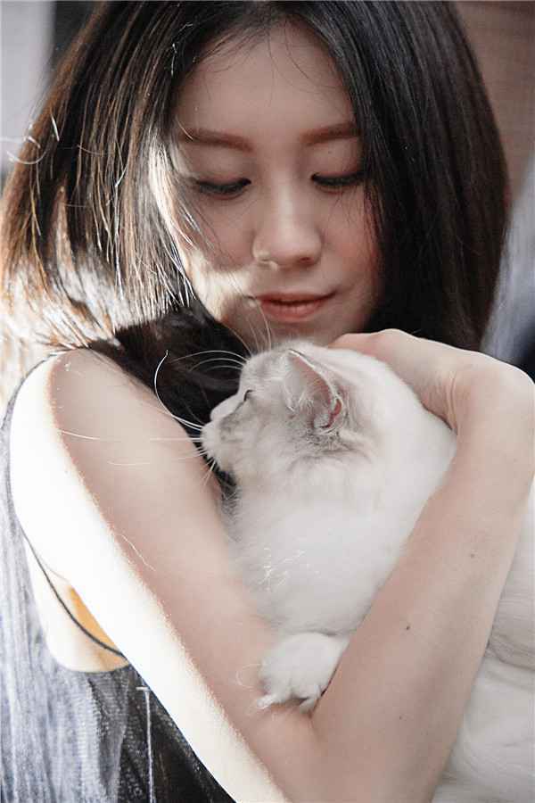 新歌《钻石》白安演绎唯美落泪哭戏