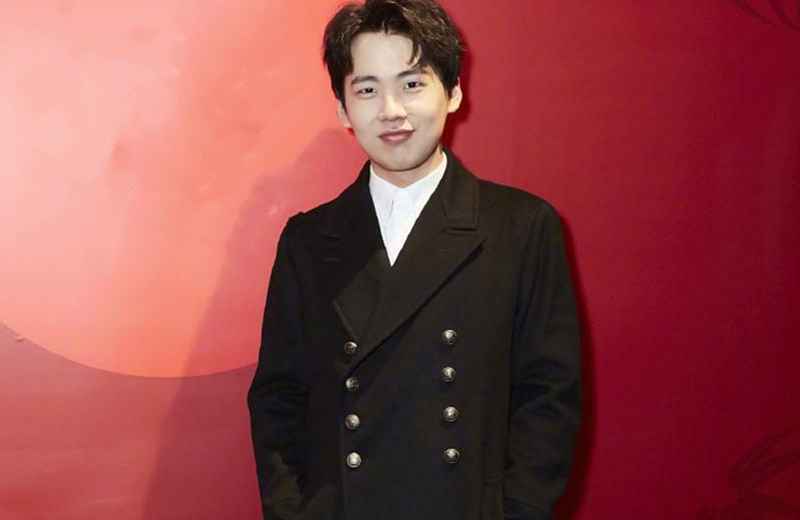 郭麒麟加盟《最强大脑》,后台场景曝光,用灵魂抽取器给自己马杀鸡