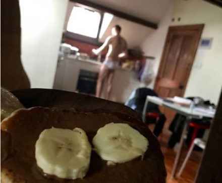 陈赫前妻美貌不及“嘎子哥”？