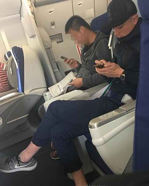 网友操碎心！只因霍建华没戴婚戒！