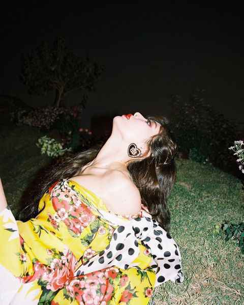 泫雅回归倒数一天??〈Flower Shower〉MV 预告华丽抢眼！