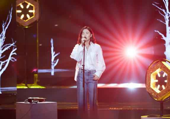 《跨界歌王》宋佳文松变身“气氛制造者”上演独特“浪漫”