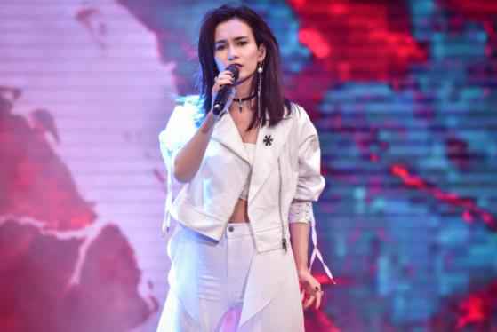 《跨界歌王》宋佳文松变身“气氛制造者”上演独特“浪漫”