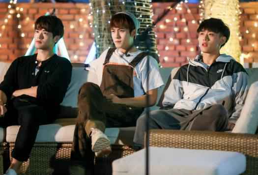 《青春同学会》郭京飞逗趣主持,梅婷休学遗憾被填补