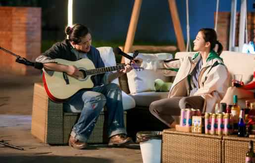 《青春同学会》郭京飞逗趣主持,梅婷休学遗憾被填补