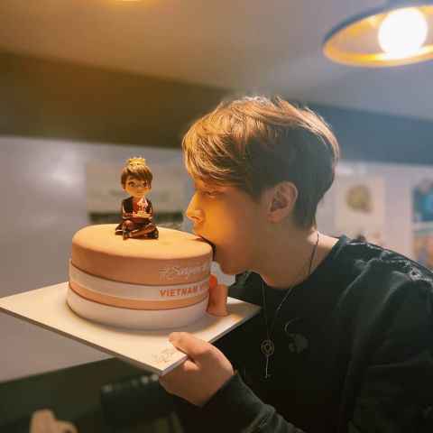 晟敏首度发行个人专辑