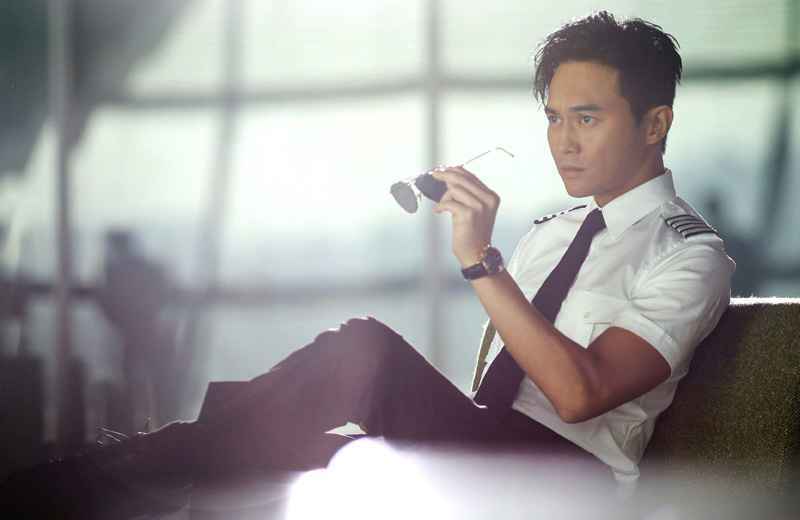 张智霖是歌手出道，一首《现代爱情故事》传唱度很高