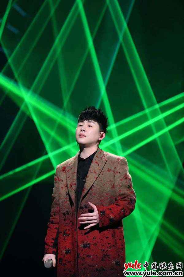 老父亲实锤！胡彦斌帮孟美岐力抢高嘉朗 惊喜国风合作舞台引发猜想