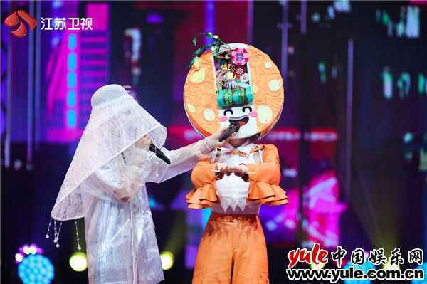 6.伞+糖 《蒙面唱将猜猜猜》年度盛典上半场阵容新鲜出炉 全能唱将绽放异彩