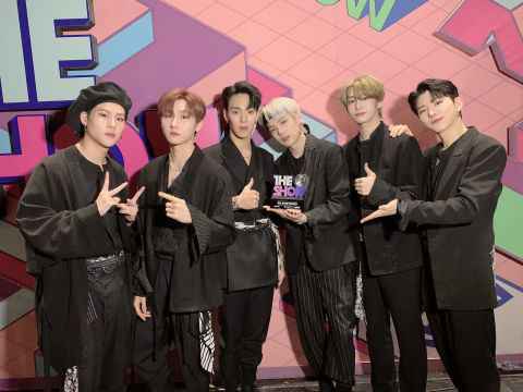 六人组 Monsta X 首次夺冠「我们即使跌倒、也一定会重新站起来!」