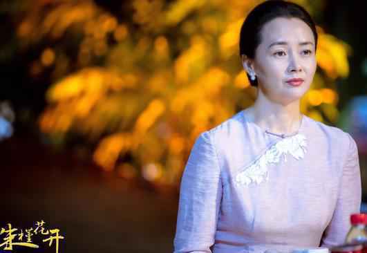 陈依莎主演两剧双12同日开播艺多不压身片场修缝纫机