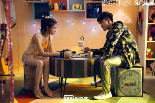 《原生之罪》开播 翟天临尹正演技正面交锋角色关系引人期待