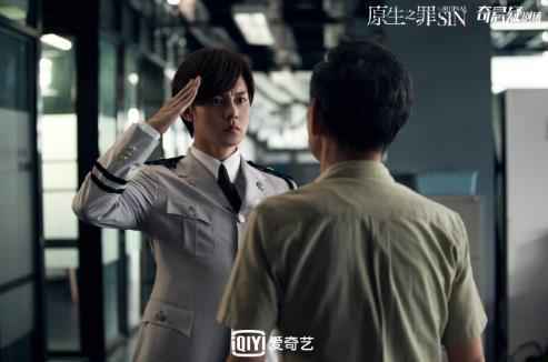 《原生之罪》开播 翟天临尹正演技正面交锋角色关系引人期待