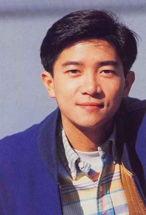 香港十大歌星红黑粉榜单，陈奕迅不在前五，谭咏麟垫底