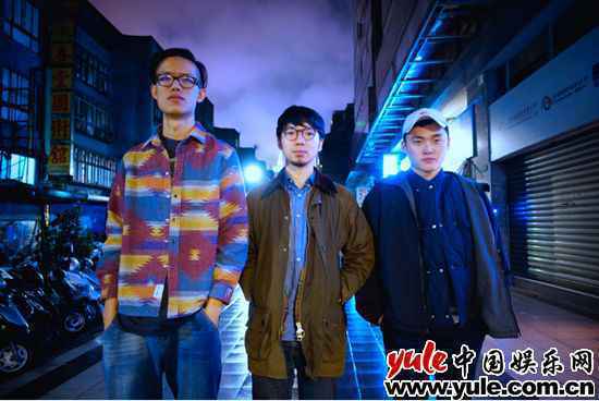 鼓手仲熙 金音奖黑马知更为Hebe万芳写歌 组乐团“hue”发片