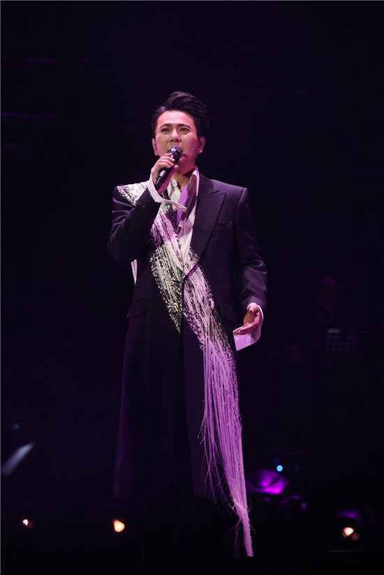 张信哲“未来式”宁波站收官