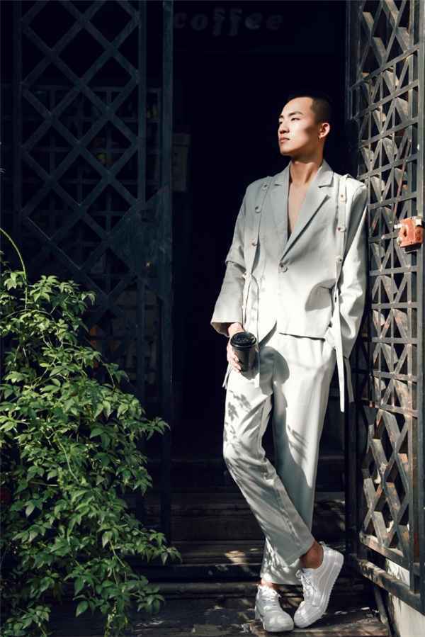 酷狗音乐人零一九零贰出道即获奖 腾讯音乐娱乐盛典斩获新人奖