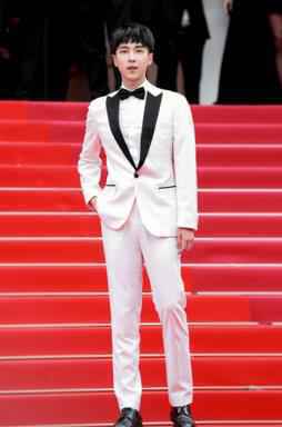 刘维率闺蜜团南法取真经 边走边拍微综艺《闺蜜说》亮相戛纳电影节开幕式红毯