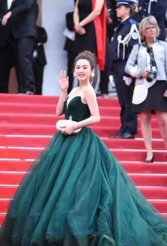 刘维率闺蜜团南法取真经 边走边拍微综艺《闺蜜说》亮相戛纳电影节开幕式红毯