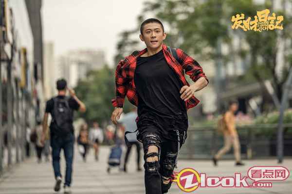 宋小宝圆梦《发财日记》众星打call 深漂“一家人”齐心养娃