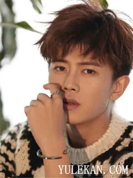 任嘉伦接了什么新代言？为什么品牌方频繁换人？