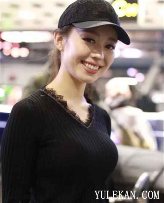 郎朗和吉娜现身机场是要去哪儿呢?