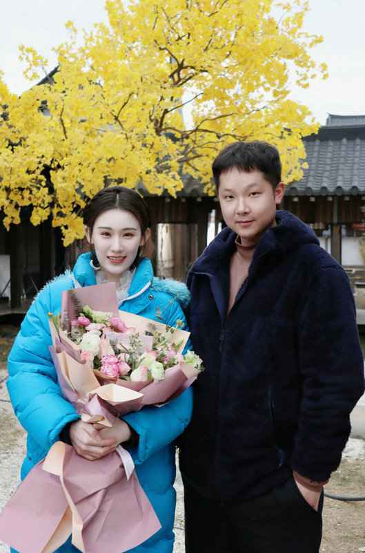 《珠圆玉润也倾城》杀青，王婉中挑战出演“双面才女”走心演技获导演制片人称赞