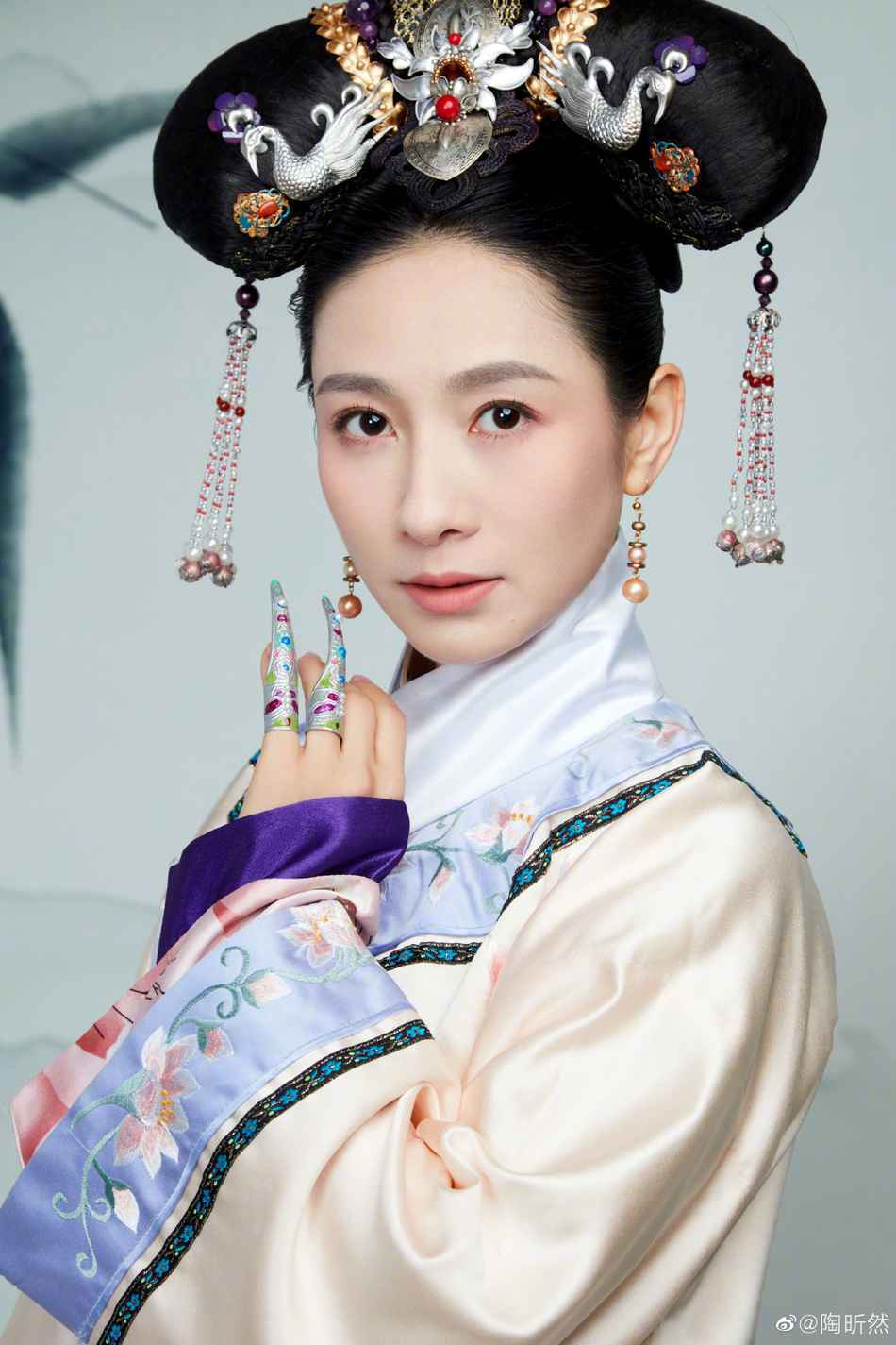 “安陵容”陶昕然辟谣嫁豪门 称“没有好资源更没嫁富豪”