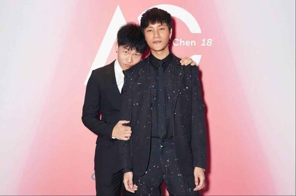 儿子陈尊佑0点晒照为陈坤庆生 感慨上次见面已是去年