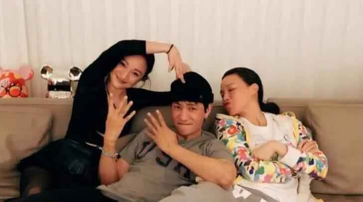 儿子陈尊佑0点晒照为陈坤庆生 感慨上次见面已是去年