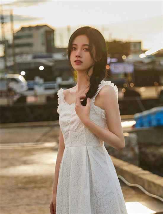 鞠婧祎《恋爱告急》11月8日上线，“鞠式”情歌带来怎样惊喜？