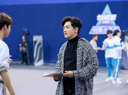 苏有朋《创造营2019》喜提F班 因材施教引网友好评