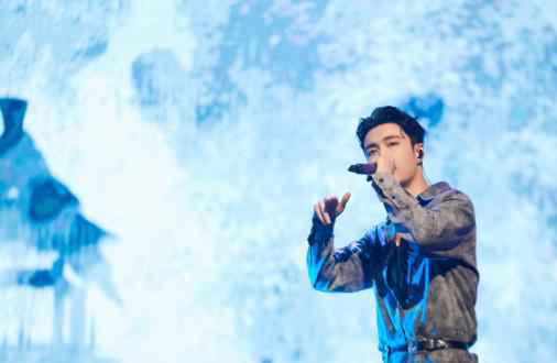 张艺兴“唱作人”高票获胜 挑战蒙古舞惊艳舞台