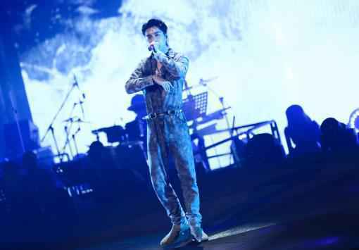 张艺兴“唱作人”高票获胜 挑战蒙古舞惊艳舞台