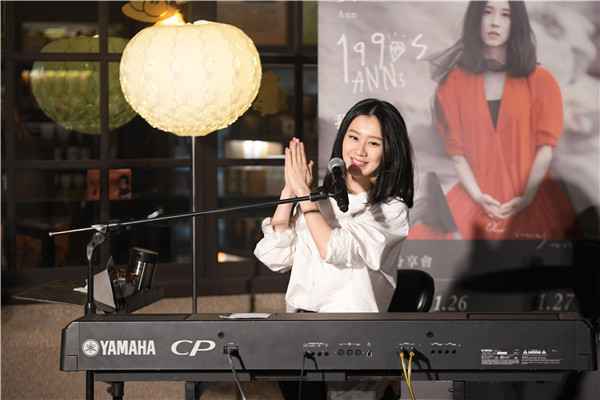 白安独特的唱腔和仙气“圈粉”