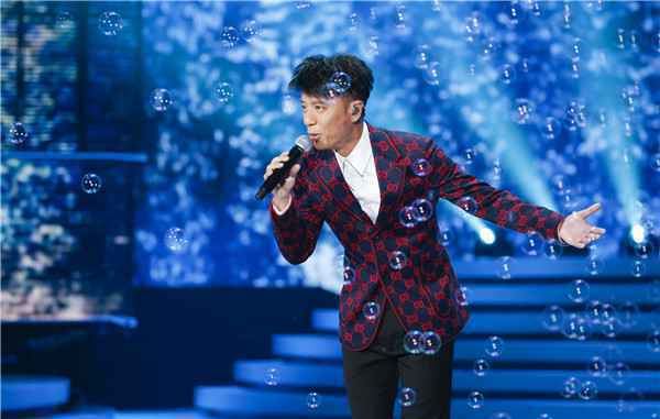 汪明荃、李克勤邀您过个粤味十足的新年