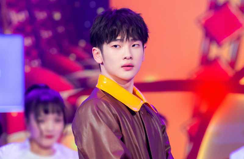 周震南加盟《巧手神探》,全心投入打磨木工工艺,水平惊人