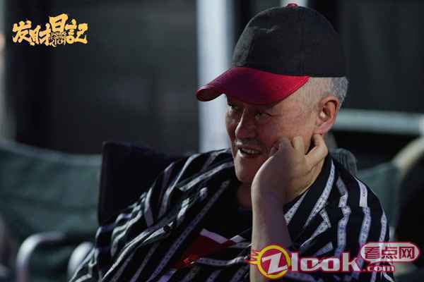 赵本山探班 《发财日记》赵本山题字“百年好合” 宋小宝沙溢诠释患难兄弟情