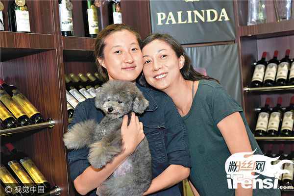 吴绮莉哭求与小龙女和解 小龙女懒理