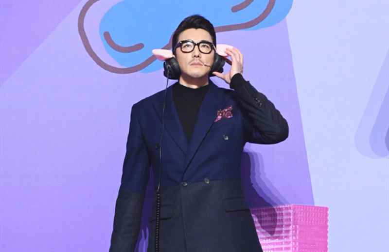 胡兵助阵王牌，型男的魅力就在于，他随便一套衣服都能迷倒你