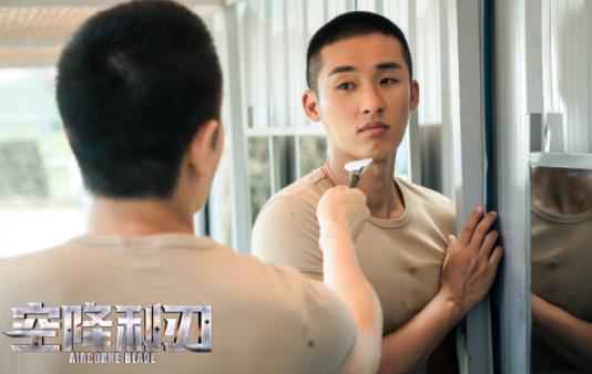 张赫《空降利刃》火热收官 转型热血硬汉实力获赞