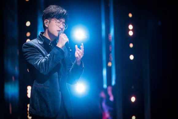 王铮亮献唱《国家宝藏》第三季盛典 新曲《怀归》感人至深