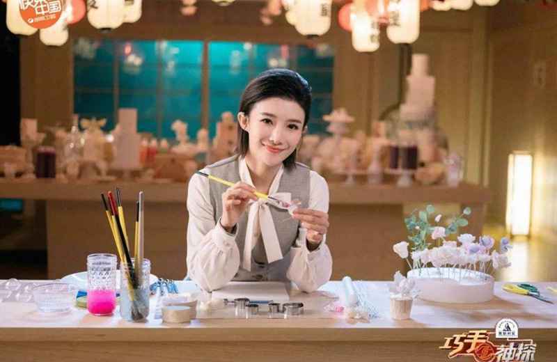 蔡紫加盟《巧手神探》，体验手工技艺变