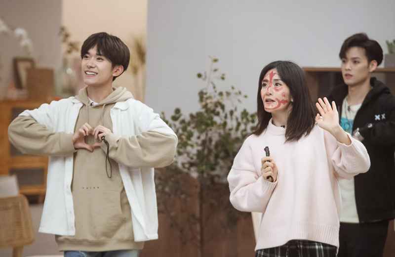 《朋友请听好》谢娜和千玺聊往事，千玺透露小秘密让人感动