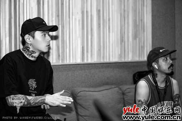 CMCB全新单曲上线 携手梁维嘉找寻“这个地方”