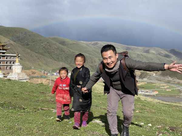 用歌声唱出爱的旋律，刘昱均公益歌曲《候鸟的呼唤》首发上线