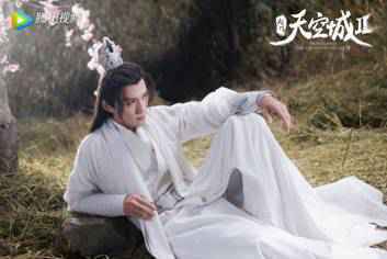 徐正溪新剧《嫣语赋》饰演冷面侯爷粱翊，开启反套路撒糖之旅